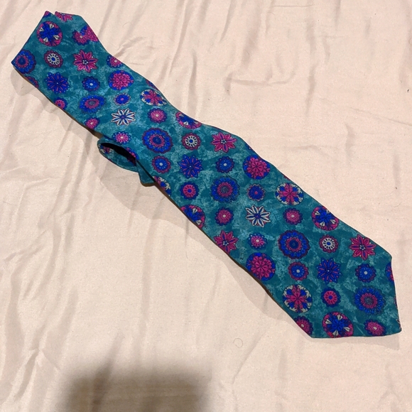 unknown Other - Green, blue, and pink tie